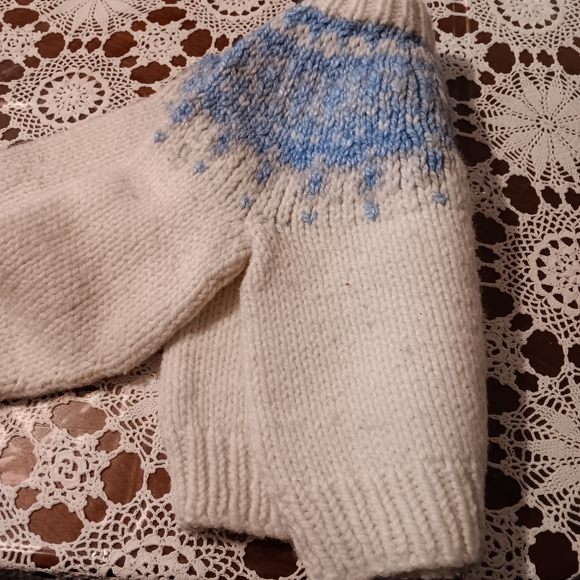 Handmade For Age 1 yr To 2 Yrs old sweater - Picture 2 of 2